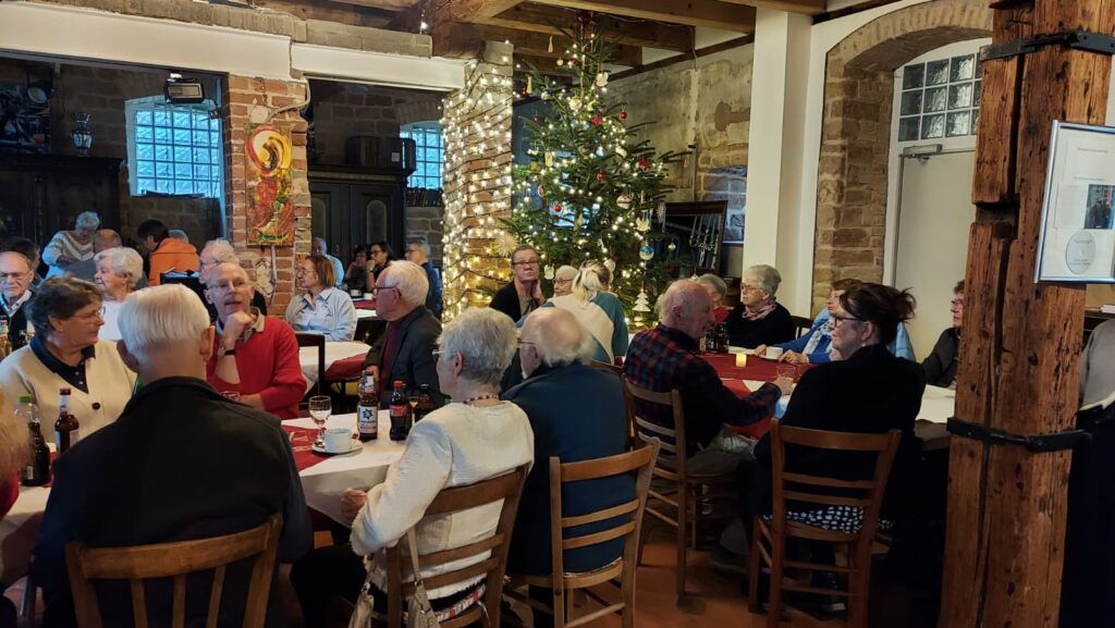 Weihnachtsfeier der Rohrbacher Heimatfreunde 2025 - Bild 1